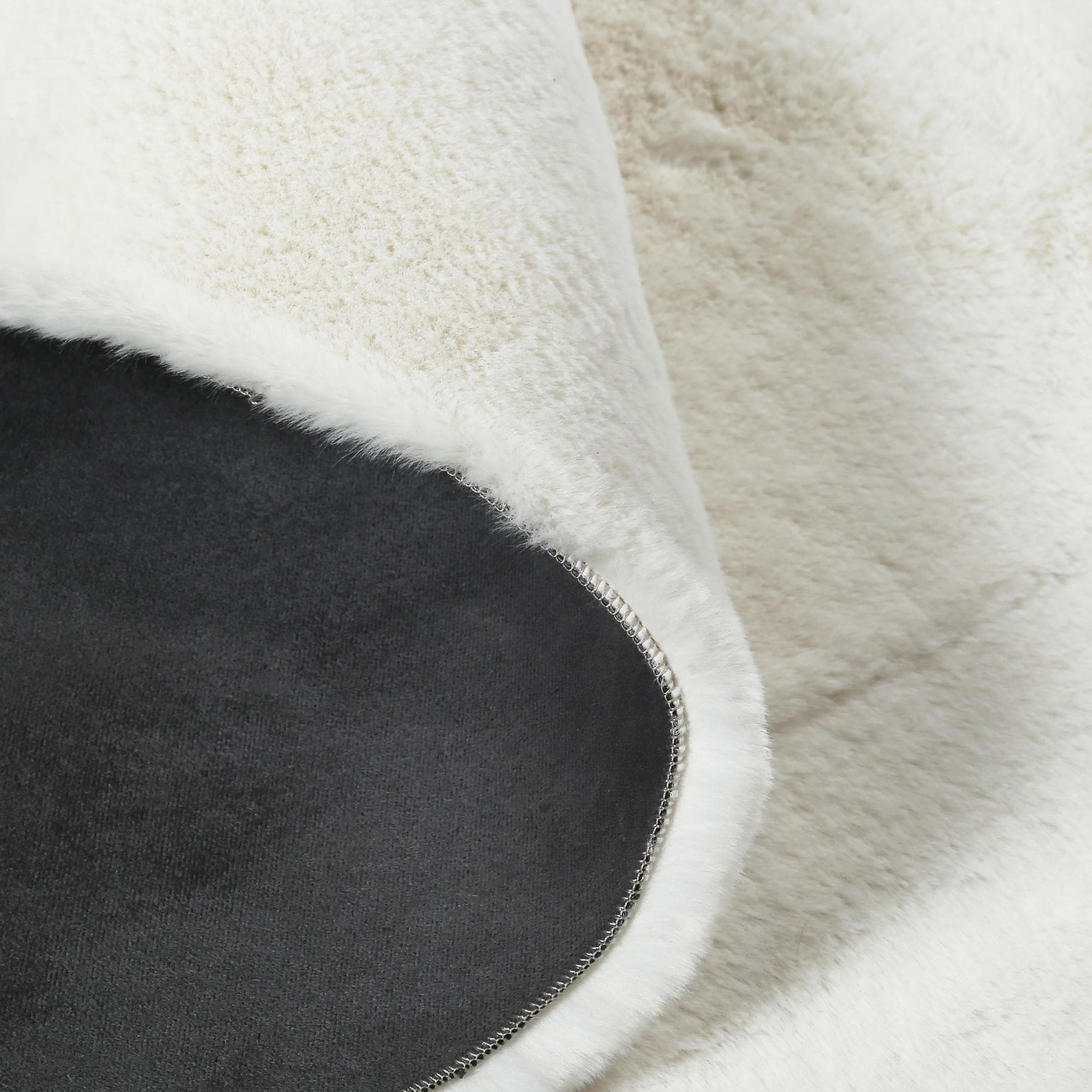 Round Plush Rug – Soft Cozy Circle Carpet for Living Room
