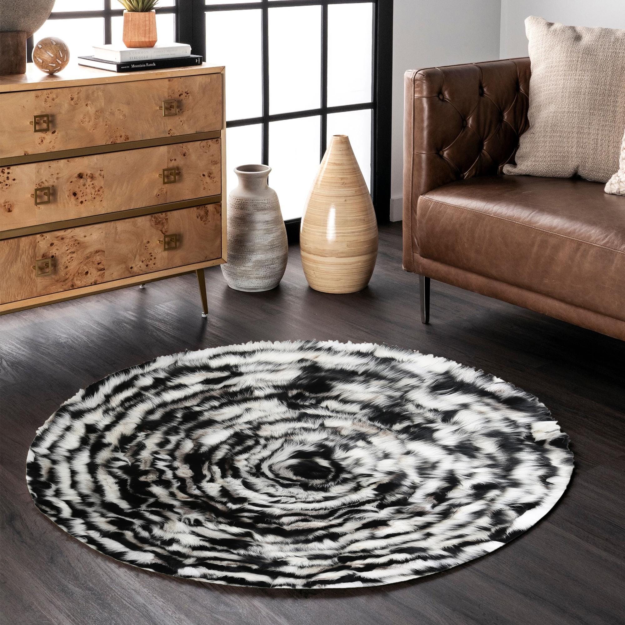 Black & White Circle Design Fox Fur Rug