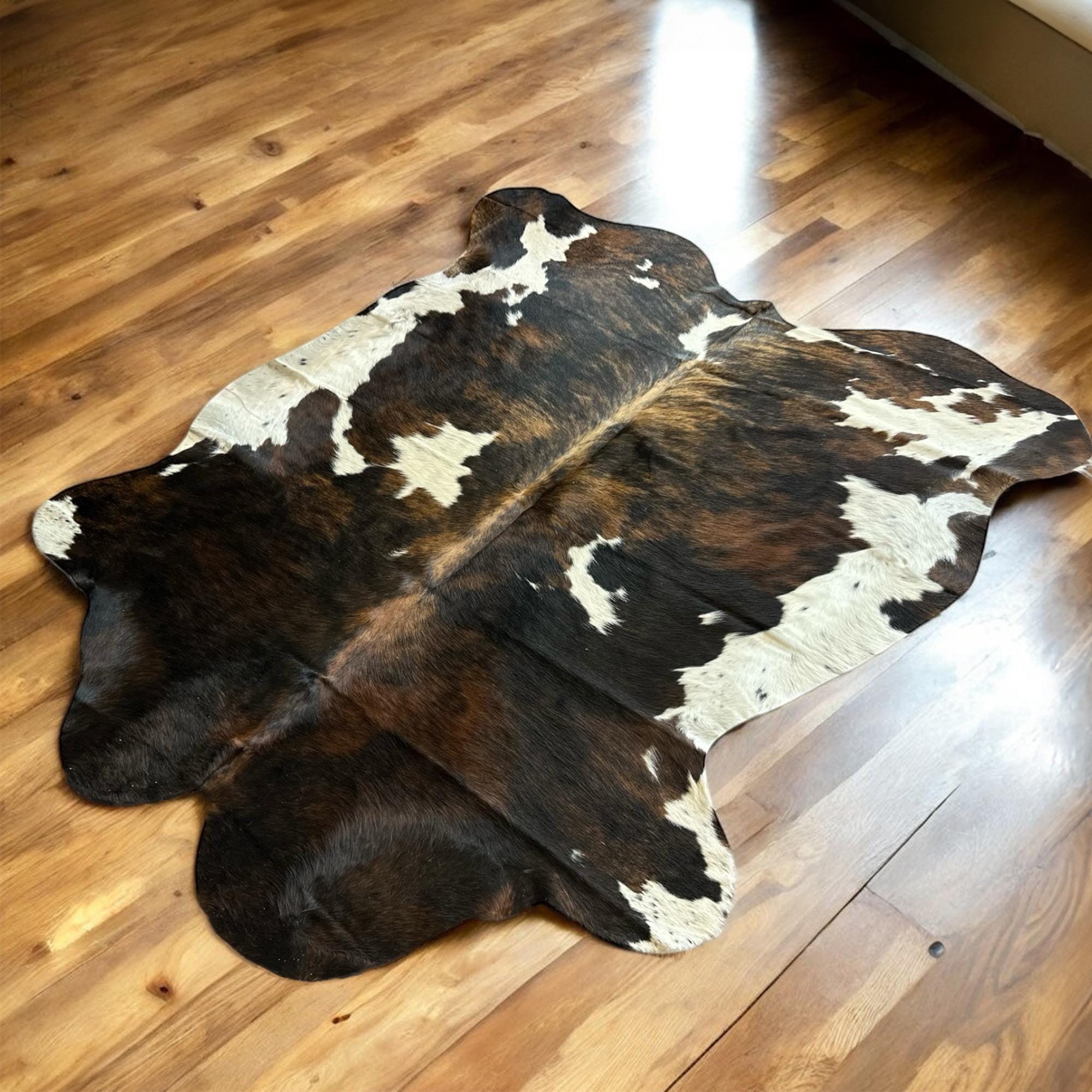 Genuine Cowhide Rug, High Quality Brown Speckled Cowhide Rug Size: 157 cm x 208 cm / 61.8 inch x 81.8 inch