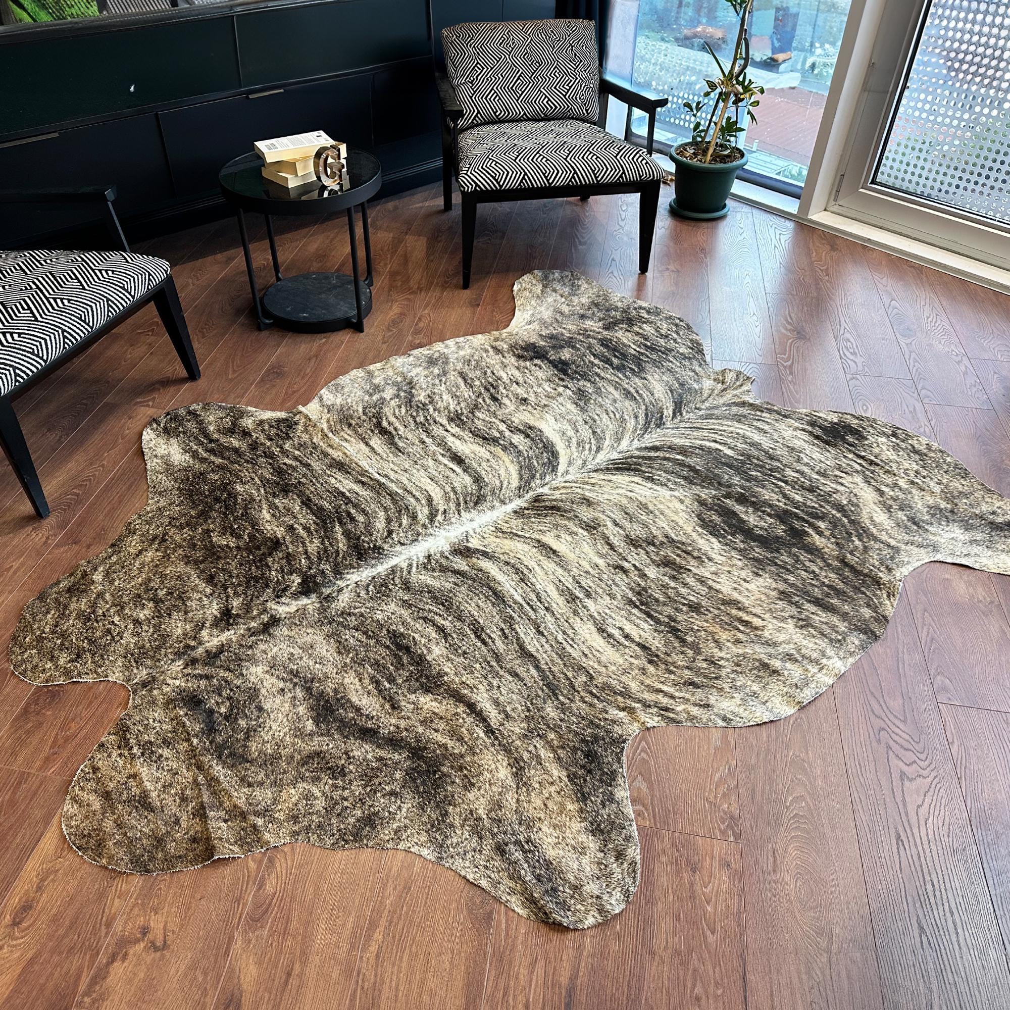 Genuine Cowhide Peltry Rug Size: 5.7 x 7.1 ft - 175 x 218 cm