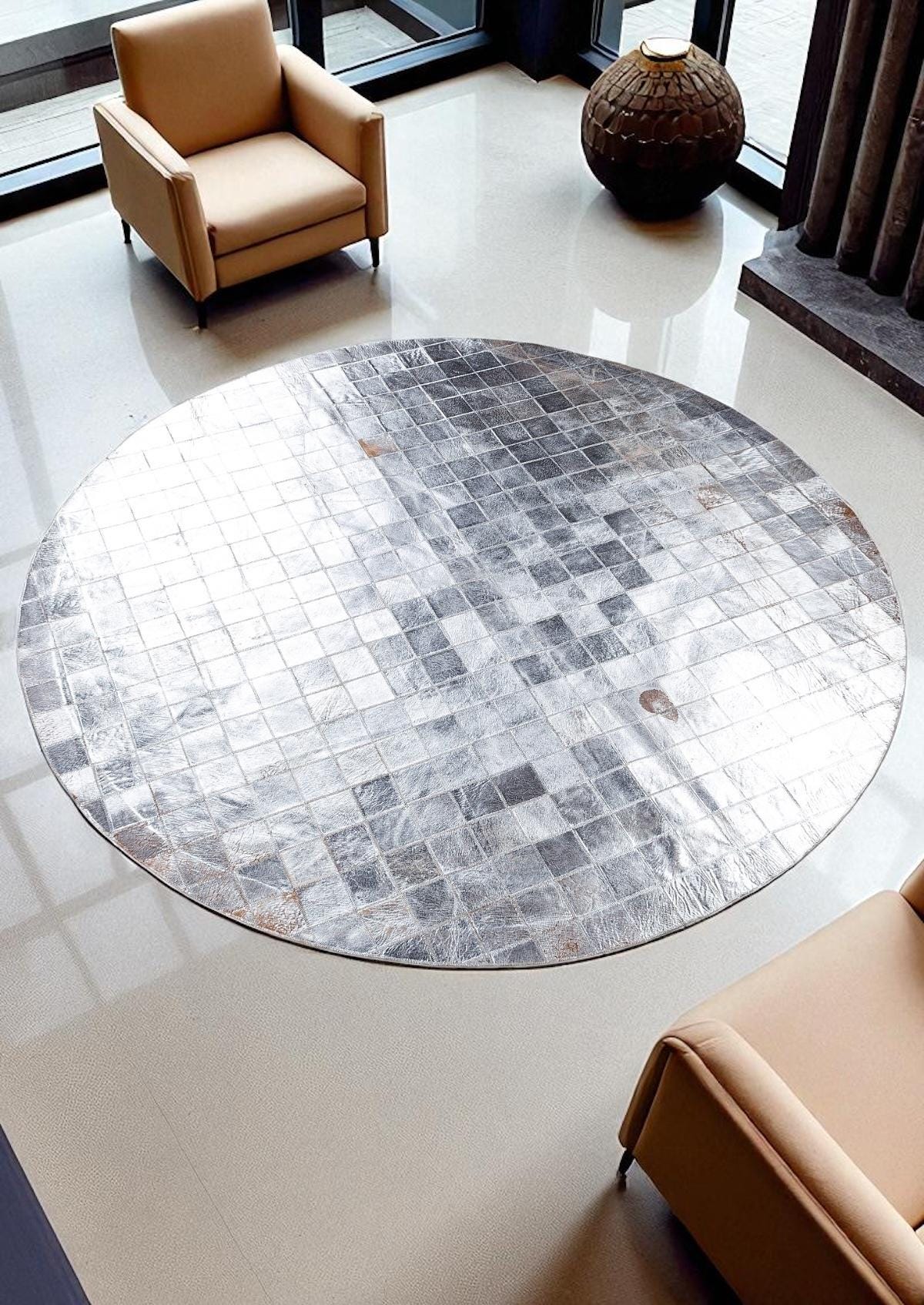 Silver Grey Cowhide Round Area Rug, Hair on Hide Patchwork Leather Carpet, Modern Circular Handmade Rug for Living Room or Bedroom Decor