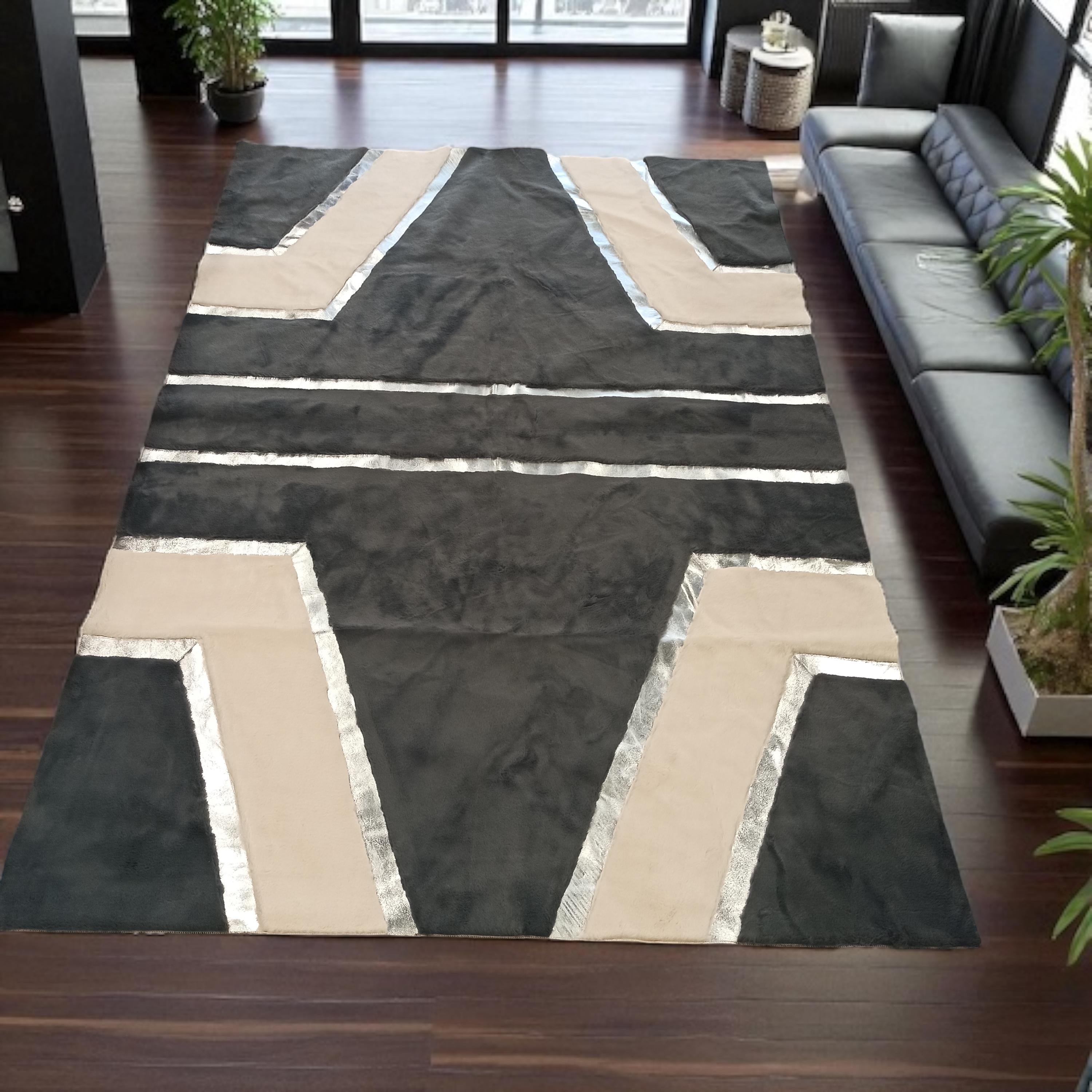 Black Silver Geometric Plush Area Rug