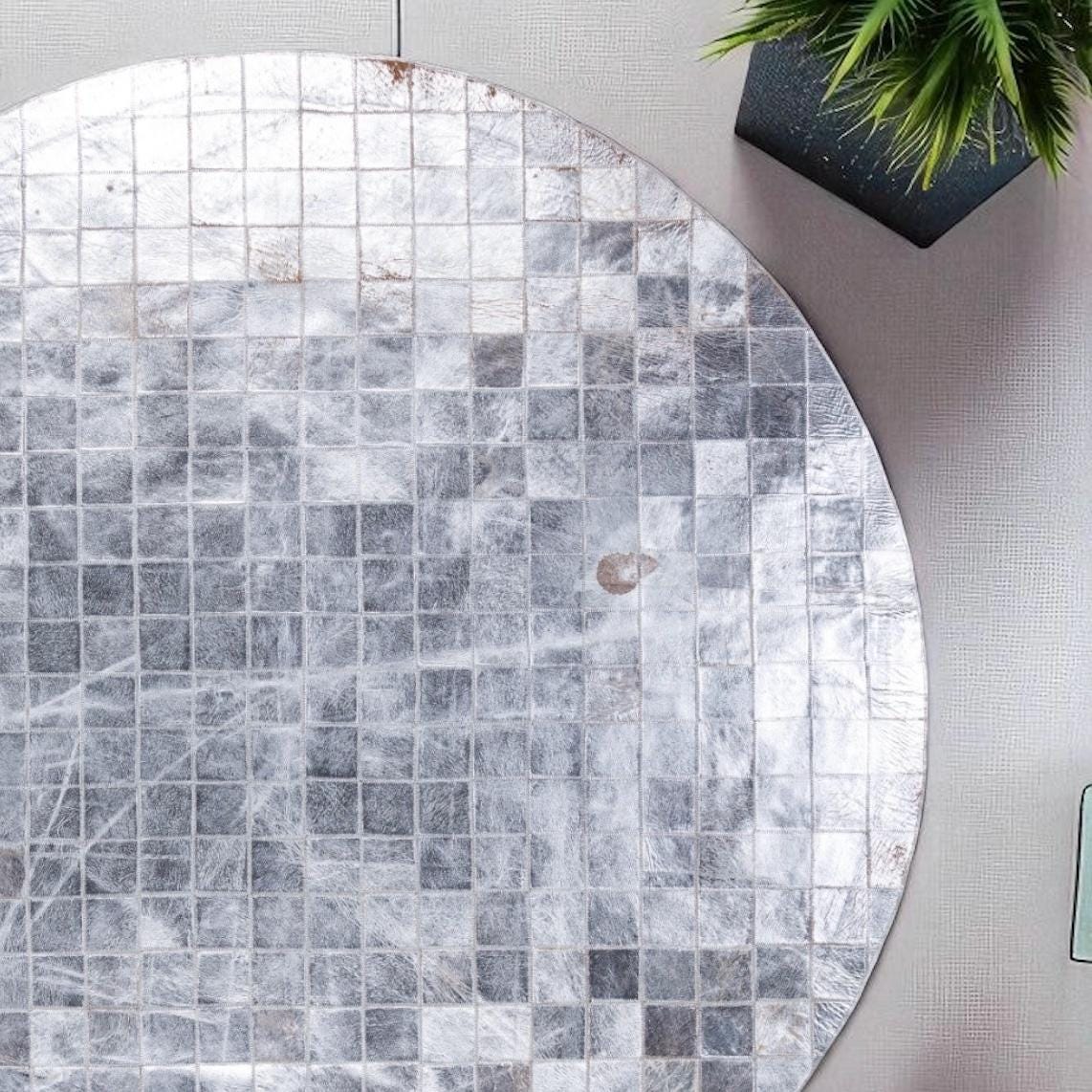 Silver Grey Cowhide Round Area Rug, Hair on Hide Patchwork Leather Carpet, Modern Circular Handmade Rug for Living Room or Bedroom Decor