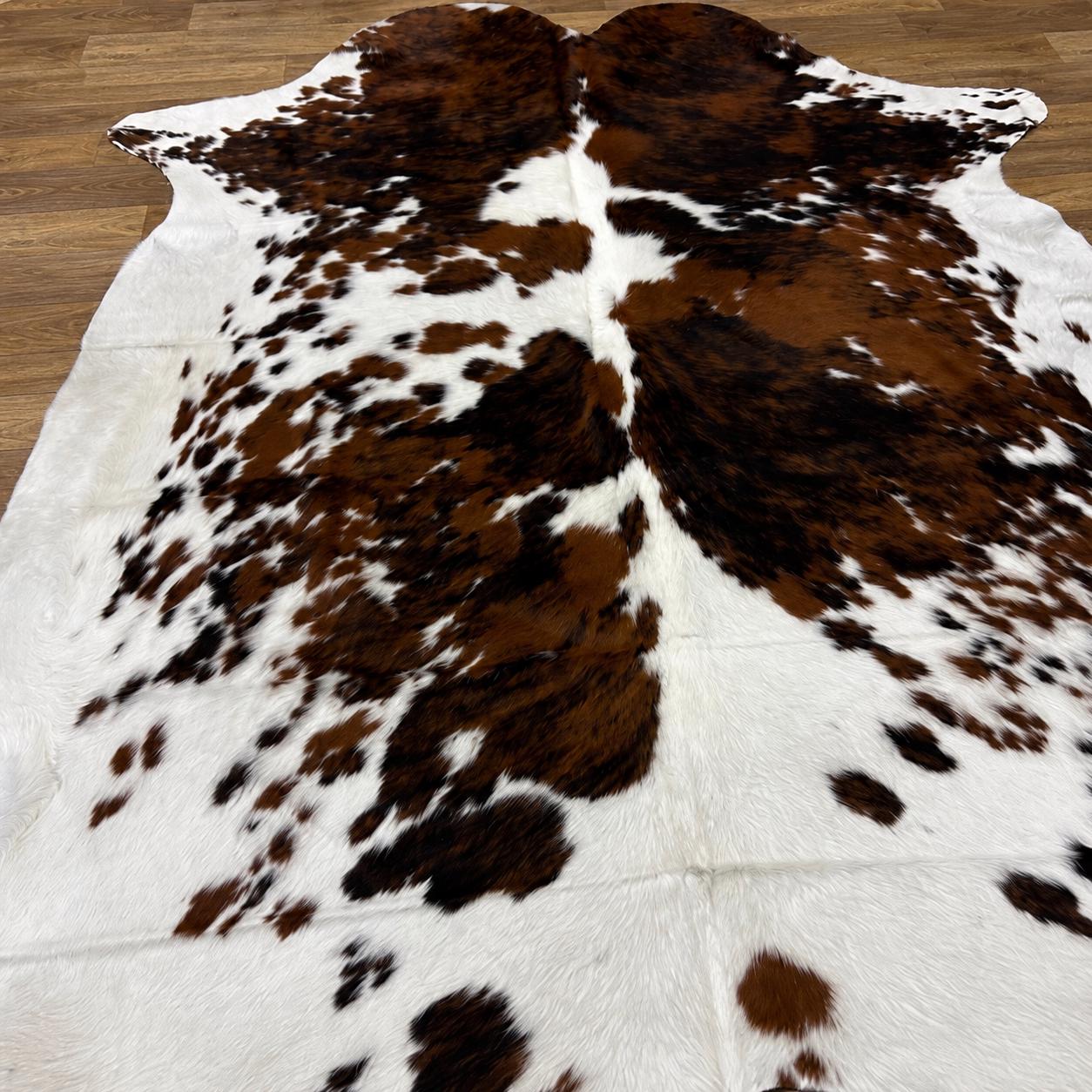 Genuine Speckled Tricolor Cowhide Rug 6x8 - Real Hair On Cow Hide Rug - Brown Black White Cowhide