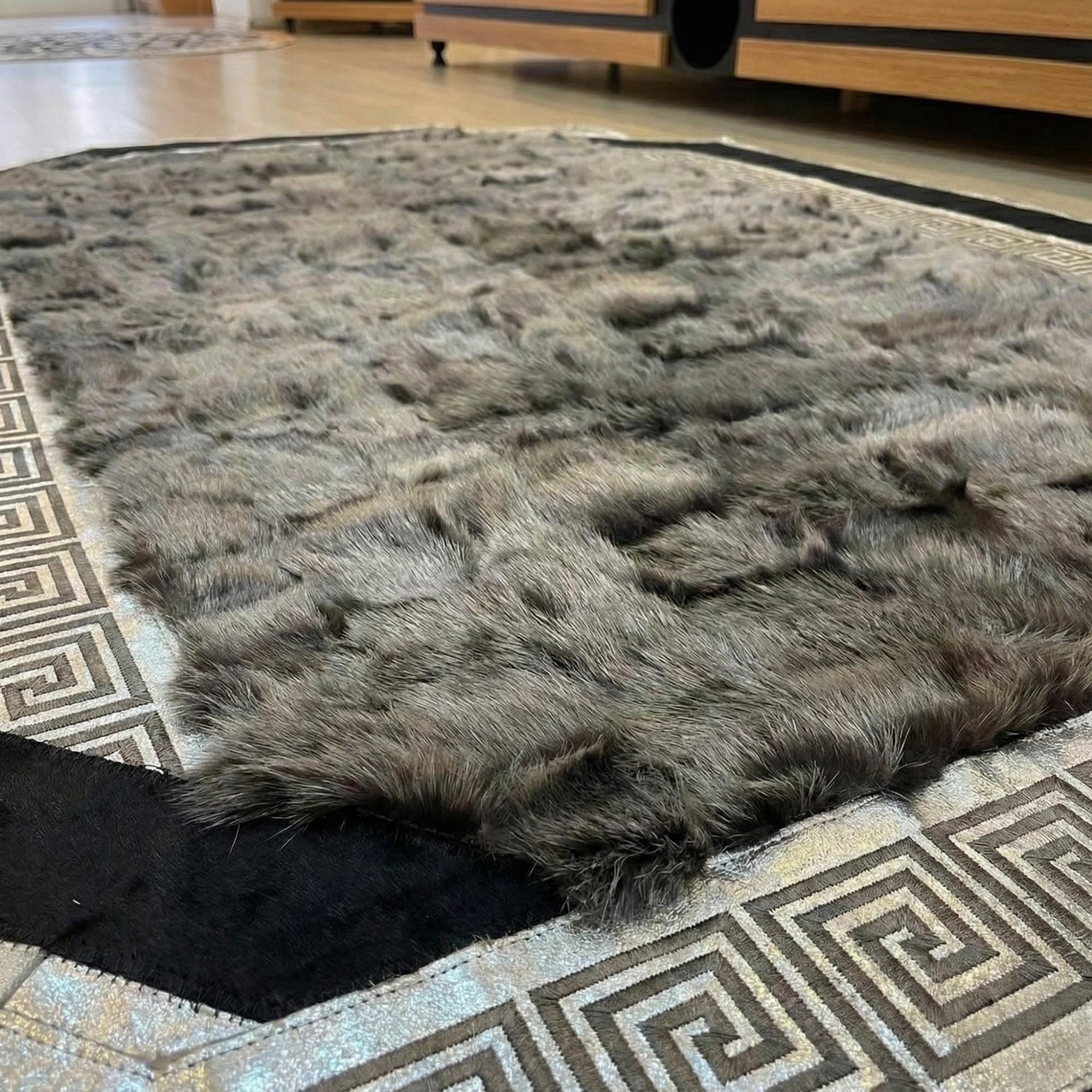 Gray Black and Gold Tuscan Rug, Luxury Geometric Border Area Rug